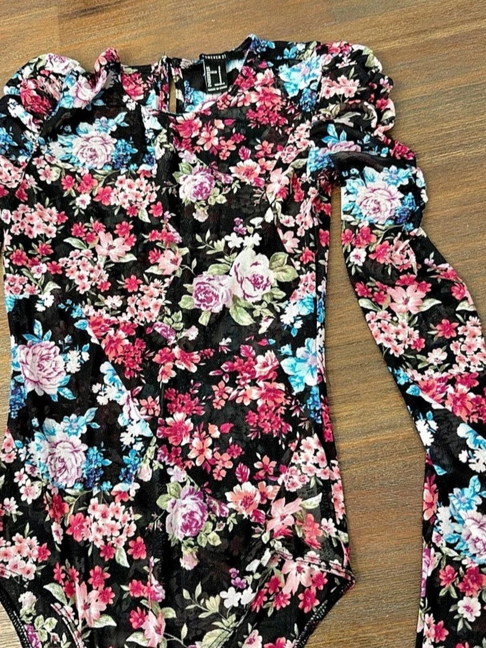 Forever 21 Floral Long Sleeve Bodysuit in Black & Pink Like New